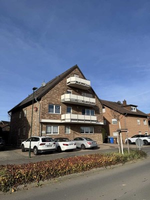 Schöne 2-Zimmer-Wohnung mit großem Balkon, Stellplatz & Waschkeller – Kerpen, Bussardweg 12