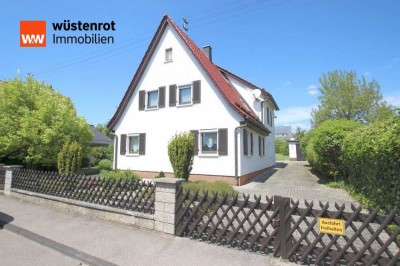 Charmantes Einfamilienhaus mit großem Potenzial und weitläufigem Garten in Giengen - Burgberg