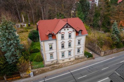 Tolle Altbauwohnung mit Balkon + Einbauküche. Provisionsfreies Investment in DD-Bühlau.