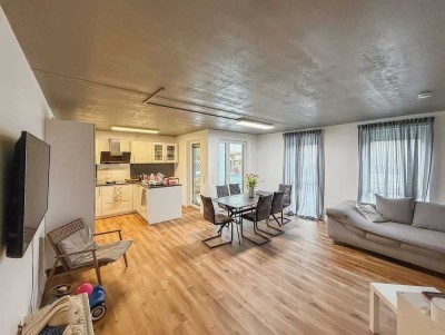 Neuwertige + Hochwertige 3-Raum-Erdgeschosswohnung mit geh. Innenausstatt. + Terrasse in Eitorf