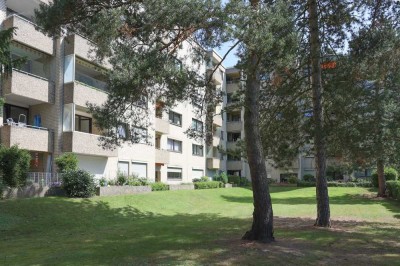 Hannover Sahlkamp: 3 Zimmer Wohnung mit Lift,  Terrasse und Garage
