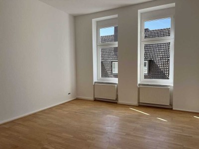 Schicke 2 ZKB Altbauwohnung in der Friedrich-Ebert-Straße - Nähe Querallee