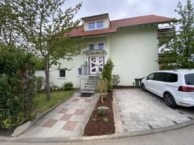 Moderne 5-Zi-Wohnung Hochglanz-Küche, Garten, Garage inkl., ruhig, grün, Nähe Schule