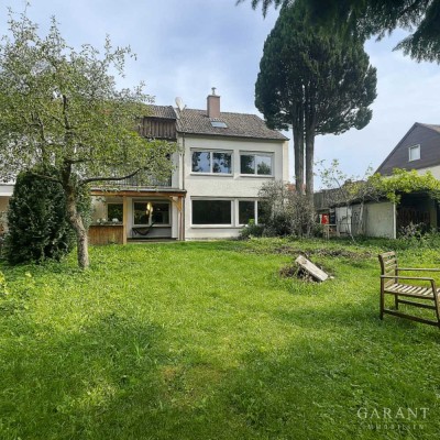 Wohnen wie im eigenen Haus - Erdgeschosswohnung mit großem Garten in Eichenau