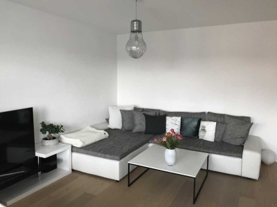 Helle 3-Zimmer-Wohnung mit Balkon über den Dächern von Schwabing, München