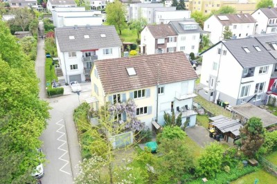 Stadtnah Wohnen in Ravensburg - Renovierungsbedürftige Doppelhaushälfte für die kleine Familie mit v