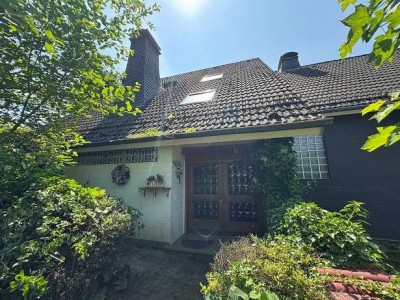 Verwirklichen Sie Ihren Traum! Anwesen mit Haupthaus, Anbau und Pferdeställen in Hasslinghausen