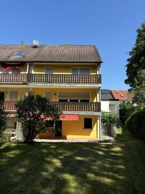 Saniertes Haus mit fünf Zimmern und EBK in ruhiger Waldrandlage in Lauf rechts der Pegnitz