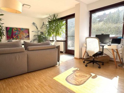 Große Terrasse, Gemeinschaftspool im Garten, Killesberg und 2,5 Zimmer - was will man mehr