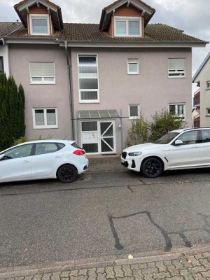 Freundliche 3-Zimmer-Wohnung mit Balkon in Pfinztal