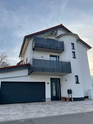Elegante 2-Zimmer Wohnung mit Balkon im 2. OG in Heppenheim