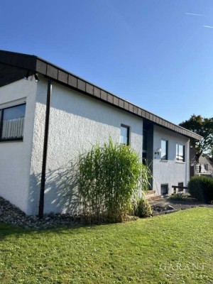 Solider Bungalow mit Garage in Randlage und Blick in die Natur!