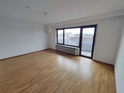 Helle 3-Zimmer-Wohnung mit schönem Ausblick und Garage