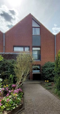 Provisionsfrei! Tolles Reihenhaus in Braunschweig-Stöckheim mit Dachterrasse in beliebter Wohngegend