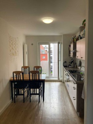 Moderne 2-Zimmer-Wohnung in Top-Lage - Helle Räume, Balkon und ausgezeichnete Anbindung