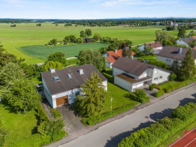 Extravagante Architektur
- Eindrucksvolles Wohnhaus mit traumhaftem Gartengrundstück in Altshausen
