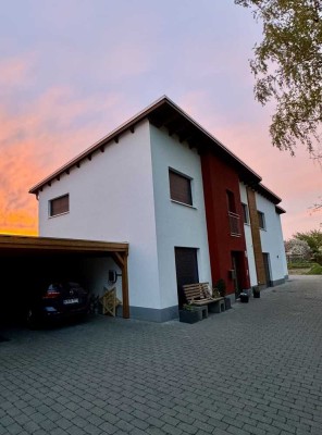 Moderne DHH sucht neue Bewohner