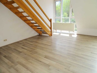 ** Galeriewohnung ** 2 Zimmer Wohnung in Werdau zu vermieten !