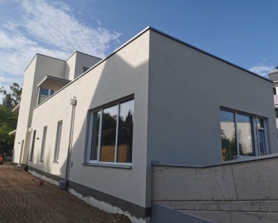 * * Moderne Erstbezugswohnung mit 4 Zimmern, Terrasse und Balkonen in begehrter Lage. * *