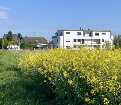 *Provisionsfrei* Neubaujuwel - 4,5 Zimmerwohnung Ortsrandlage mit Balkon
