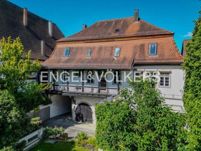 Charmantes Historisches Mehrfamilienhaus: Idealer Ausbau für Mehrgenerationenwohnen!
