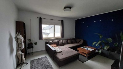 helle 3-Zimmer-Wohnung (WG geeignet)