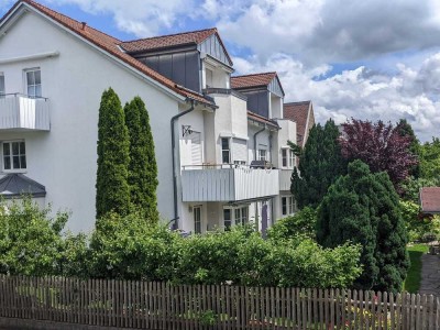 Großzügige, helle 2- (bis 3) Zimmer-Wohnung in kleiner Anlage zu kaufen