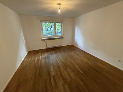 zentrale 2 Zi-Whg Hochparterre , in schöner Lage im FFM- Westend  in zu vermieten