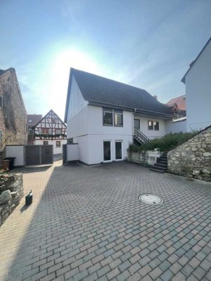 PREISREDUZIERUNG***SEHR GROSSZÜGIGES HAUSANWESEN IM ORTSKERN VON BODENHEIM