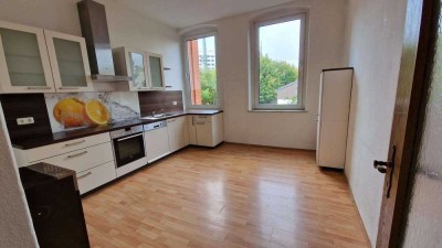 Charmante Altbauwohnung mit hochwertiger Einbauküche