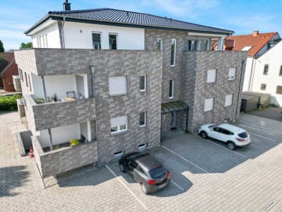 Attraktive, barrierearme 3-ZKB-Wohnung mit Balkon und PKW-Stellpl.