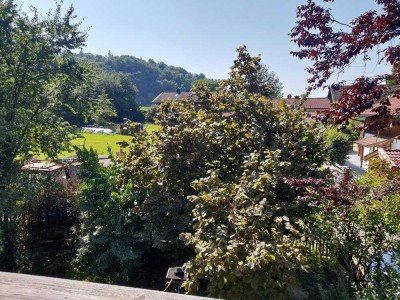 Helle 3-Zimmer-Wohnung mit Balkon in Valley-Grub