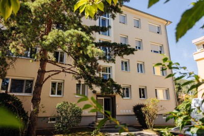 Eggenberg - Eine gepflegte, renovierte , 2 Zimmer-Wohnung mit sonniger Loggia!