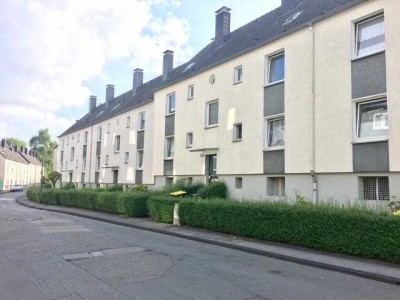 Hübsche 2-Zi.-Whg. mit Tageslichtbad und Balkon, frei ab 01.09.