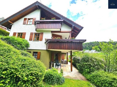 +Freistehendes 2-FH in Höhenlage mit schöner Aussicht in Nagold-Emmingen+