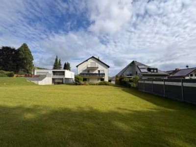 Helle, modernisierte 3-Zimmer-EG-Wohnung mit Terrasse, Garten & großer Garage in Top-Lage Montabaur