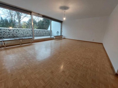 !! 3-Zimmerwohnung mit uneinsehbarer Terrasse !!