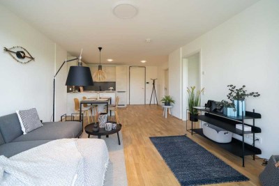 Moderne Zwei-Zimmer-Wohnung mit Balkon ins Grüne