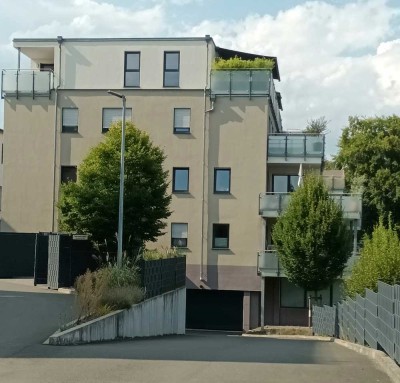 3,5-Zimmer-Terrassenwohnung in schönem, ruhigen Neubau in zentraler Lage nähe Universität & Klinikum