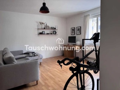 Tauschwohnung: Biete 2 Zimmer Wohnung gg 3 Zimmer Altbauwohnung m. Balkon