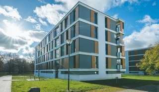 Exklusives Wohnen mit Weitblick – Barrierearme Komfortwohnung mit Loggia im Grünen