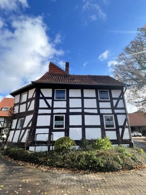 Charmantes Fachwerkhaus in ruhiger, zentraler Lage und Laufnähe zum Bahnhof