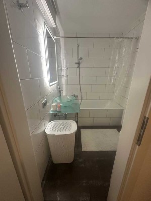 Schöne 2 Zimmerwohnung vollmöbliert.