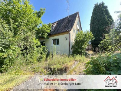Verliebt in die Lage – Doppelhaushälfte mit 600 m² Grd. zum fairen Preis in Lauf-Kunigundensiedlung