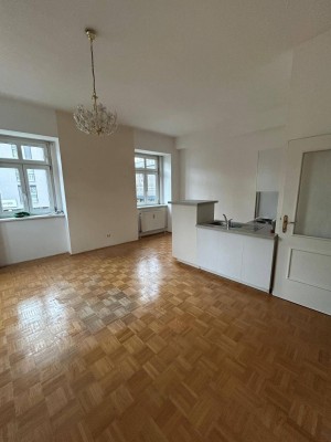 Helle 2 Zimmer Wohnung