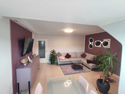 2,5 Zimmer Dachgeschosswohnung Rensefeld