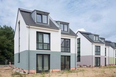 Familienidylle in Erkner – energieeffiziente Doppelhaushälften. Kurze Wege zu Tesla