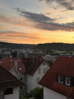 Große & möblierte 1 Zi. DG Wohnung in Stuttgart mit Aussicht