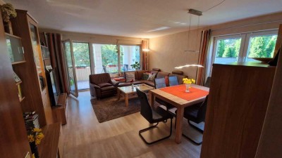 Wohnen im Schloss- und Villenviertel in Glauchau, sonnige 3 Zimmer - Wohnung mit schöner Loggia