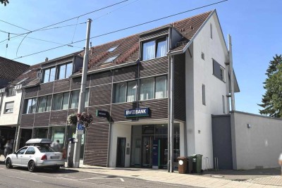 Gepflegtes Wohn-/Geschäftshaus in zentraler Lage in S-Stammheim!